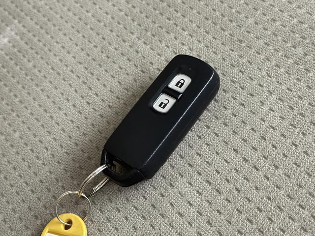 N-BOX G 保証付き 修復歴無 ETC フルセグナビTV DVD CD 横滑り防止 Pスタート アイドリングストップ スマートキー 電格ミラー レベライザー ベンチシート 両側スライド ナビ装着用スペシャルPKG(75枚目)