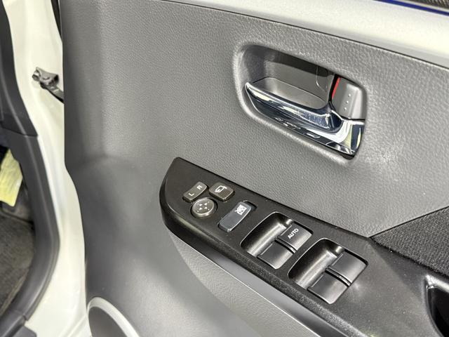 ワゴンＲスティングレー リミテッド　保証付　修復歴無　Ｂカメラ　Ｐスタート　ＨＩＤオートライト　フォグ　ハーフレザーシート　スマートキースペアキー付　純正１４インチＡＷ　ウィンカー付電格ミラー　ベンチシート　フルフラット　シートリフター（29枚目）