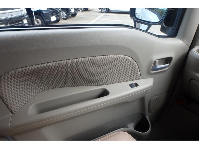 エブリイワゴン PZターボスペシャル 純正SDナビ Rカメラ 前後ドラレコ ETC シートカバー オーバーヘッドコンソール 衝突軽減ブレーキ 車線逸脱警報 横滑り防止装置 両側パワースライドドア 左側オートステップ フォグランプ(28枚目)