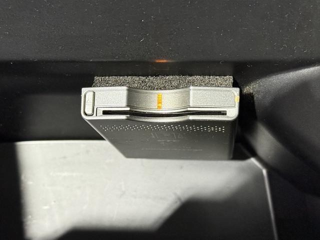 Ｎ－ＢＯＸカスタム Ｇ・Ｌパッケージ　保証付　修復歴無　ＥＴＣ　Ｂカメラ　ＰＳＤ　フルセグナビ　ＢＴ　ＤＶＤ　ＨＩＤオートライト　フォグ　ＥＳＣ　Ｐスタート　Ａストップ　ステリモ　ＡＡＣ　スマートキー　純正１４ＡＷ　ウィンカー付電格ミラー（7枚目）