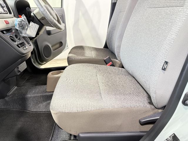 ミラトコット Ｌ　ＳＡＩＩＩ　保証付　修復歴無　ナビＴＶ　ＤＶＤ　ＣＤ　ＬＥＤヘッドライト　オートハイビーム　衝突軽減Ｂ　ＥＳＣ　障害物センサー　アイドリングＳ　キーレス　レベライザー　エアコン　パワステ　パワーウィンドウ　ＡＢＳ（53枚目）