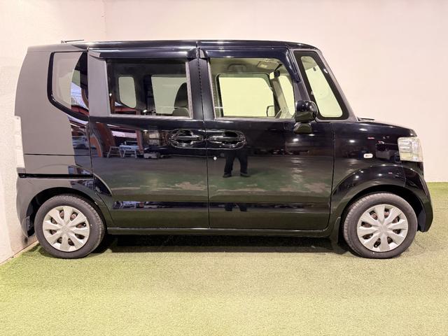 ���a�̎R�����Ŕ��ɑ����̃N�`�R�~�����������Ă���܂��I��������̕��ɂ��w�����������Ă���؂ł��I