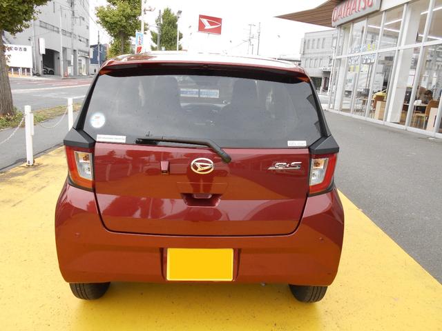 ミライース Ｘ　ＳＡＩＩＩ　サポカーＳワイド適合　エアコン　Ｂカメラ　コーナーセンサー　光軸調整ダイヤル　オートハイビーム　アイドリングストップ　横滑り防止機能　誤発進抑制機能　電動格納ミラー　パワーウインドウ　キーレス（7枚目）