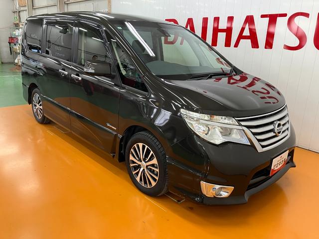 セレナ ハイウェイスター　Ｓ－ハイブリッド　衝突被害軽減ブレーキシステム　３列シート　ステアリングスイッチ　Ｐスタート　アイドリングストップ　両側オートスライドドア　レーンアシスト　ＥＴＣ　電動格納ミラー　キーフリー（7枚目）