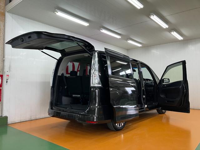 セレナ ハイウェイスター　Ｓ－ハイブリッド　衝突被害軽減ブレーキシステム　３列シート　ステアリングスイッチ　Ｐスタート　アイドリングストップ　両側オートスライドドア　レーンアシスト　ＥＴＣ　電動格納ミラー　キーフリー（10枚目）