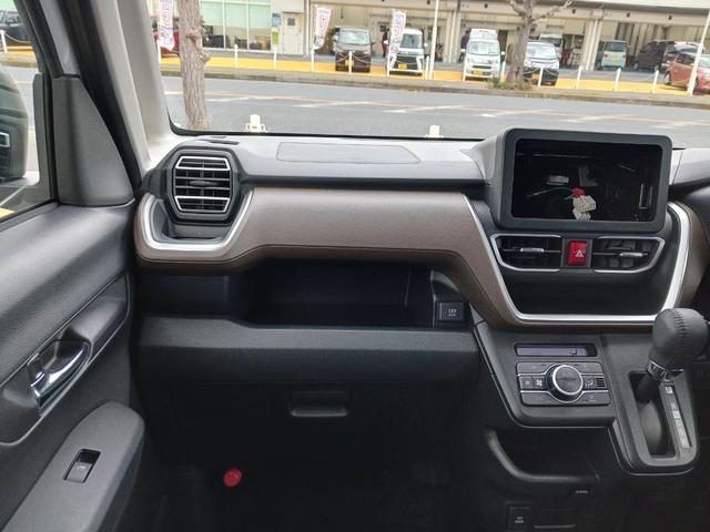 ムーヴ ＲＳ　サポカーＳワイド適合　両側オートスライドドア　全車速追従機能付ＡＣＣ　ステアリングスイッチ　電動パーキングブレーキ　Ｐスタート　コーナーセンサー　Ｂカメラ　キーフリー（11枚目）