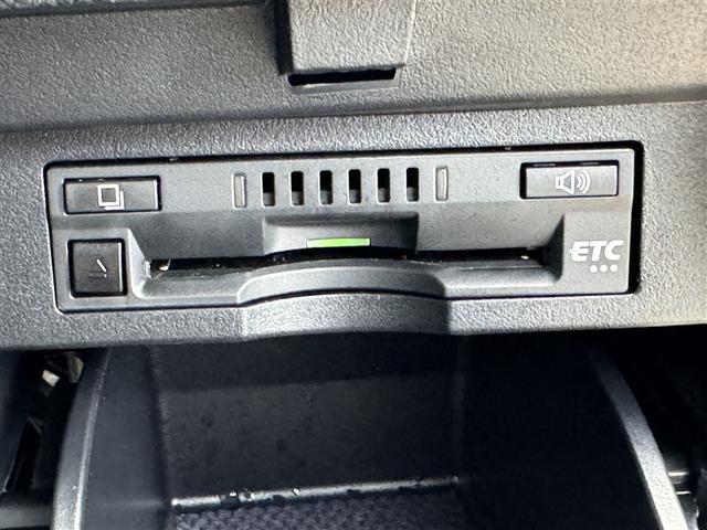 アルファード ２．５Ｓ　Ｃパッケージ　フルセグ　ミュージックプレイヤー接続可　バックカメラ　衝突被害軽減システム　ＥＴＣ　ドラレコ　両側電動スライド　ＬＥＤヘッドランプ　乗車定員７人　３列シート　ワンオーナー（6枚目）