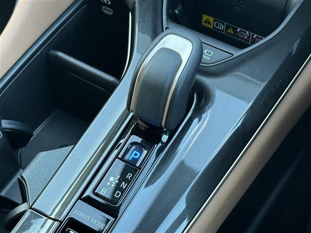クラウンスポーツ Ｚ　革シート　４ＷＤ　フルセグ　メモリーナビ　ミュージックプレイヤー接続可　バックカメラ　衝突被害軽減システム　ＥＴＣ　ドラレコ　ＬＥＤヘッドランプ　ワンオーナー（22枚目）