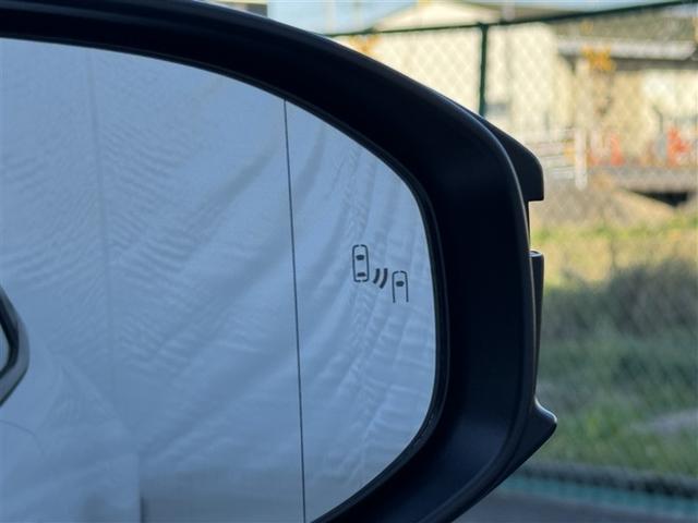 プリウス Ｚ　フルセグ　ミュージックプレイヤー接続可　バックカメラ　衝突被害軽減システム　ＥＴＣ　ドラレコ　ＬＥＤヘッドランプ　フルエアロ（12枚目）