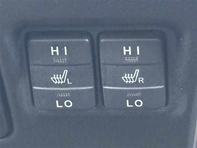 エスクァイア ハイブリッドＧｉプレミアムパッケジブラックテーラード　フルセグ　メモリーナビ　ＤＶＤ再生　ミュージックプレイヤー接続可　バックカメラ　衝突被害軽減システム　ＥＴＣ　ドラレコ　両側電動スライド　ＬＥＤヘッドランプ　乗車定員７人　３列シート　ワンオーナー（15枚目）