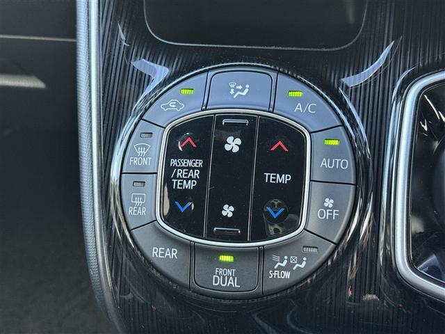 エスクァイア ハイブリッドＧｉプレミアムパッケジブラックテーラード　フルセグ　メモリーナビ　ＤＶＤ再生　ミュージックプレイヤー接続可　バックカメラ　衝突被害軽減システム　ＥＴＣ　ドラレコ　両側電動スライド　ＬＥＤヘッドランプ　乗車定員７人　３列シート　ワンオーナー（16枚目）