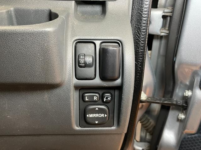 ハイゼットカーゴ クルーズ 両側スライドドア オーディオ エアコン ETC 電動格納ミラー パワーウインドウ パワーステアリング 光軸調整ダイヤル キーレス(17枚目)