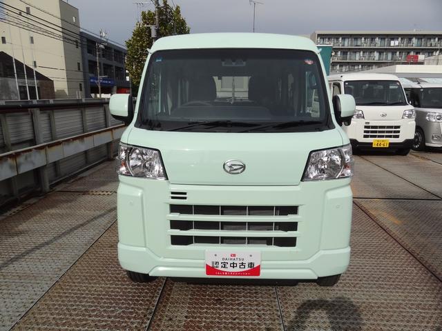 ハイゼットカーゴ クルーズ　サポカーＳワイド適合　Ｂカメラ　エアコン　アクセサリーソケット　Ｐスタート　スマートインナーミラー　コーナーセンサー　横滑り防止機能　誤発進抑制機能　電動格納ミラー　パワーウインドウ　キーフリー（4枚目）