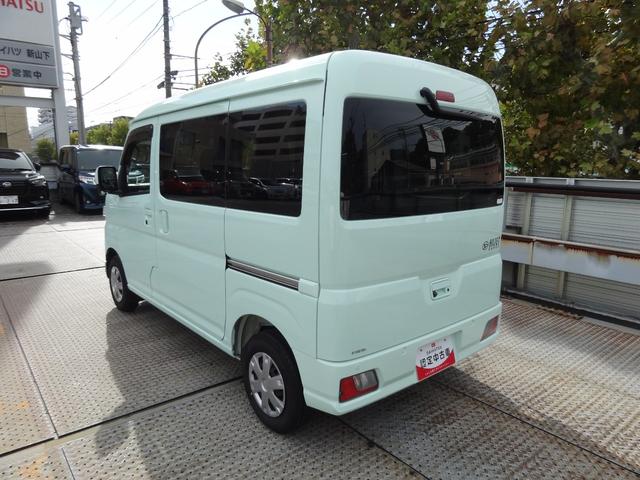 ハイゼットカーゴ クルーズ　サポカーＳワイド適合　Ｂカメラ　エアコン　アクセサリーソケット　Ｐスタート　スマートインナーミラー　コーナーセンサー　横滑り防止機能　誤発進抑制機能　電動格納ミラー　パワーウインドウ　キーフリー（6枚目）