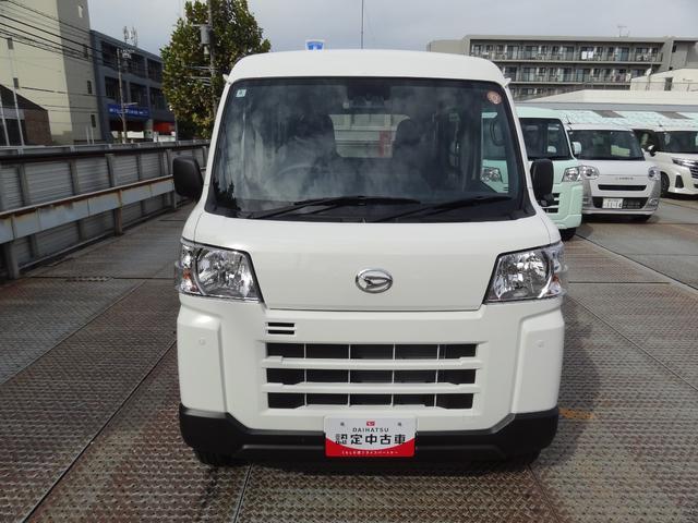 ハイゼットカーゴ ＤＸ　サポカーＳワイド適合　オーディオ　エアコン　アクセサリーソケット　コーナーセンサー　アイドリングストップ　光軸調整ダイヤル　横滑り防止機能　誤発進抑制機能　パワーウインドウ　キーレス（4枚目）