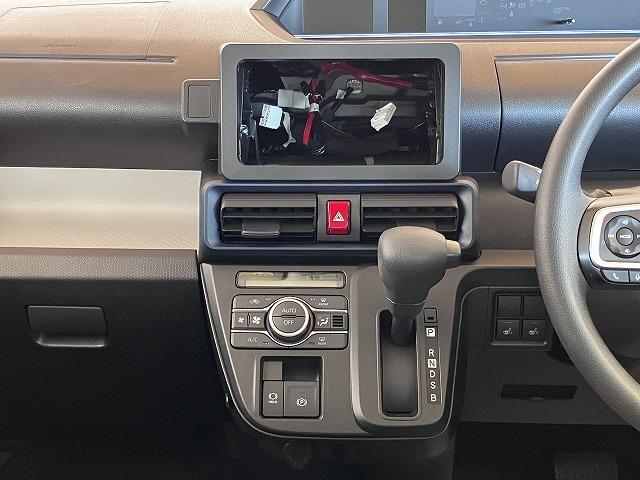 タント Ｘ　サポカーＳワイド適合　ミラクルオープンドア　パノラマモニター対応　片側オートスライドドア　電動パーキングブレーキ　Ｐスタート　コーナーセンサー　シートヒーター　ステアリングスイッチ　キーフリー（13枚目）