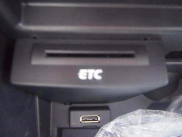 １．４ＴＦＳＩ　純正ＨＤＤナビ　フルセグ　社外アルミホイール　プッシュスタート　ＥＴＣ　ＨＩＤ(22枚目)