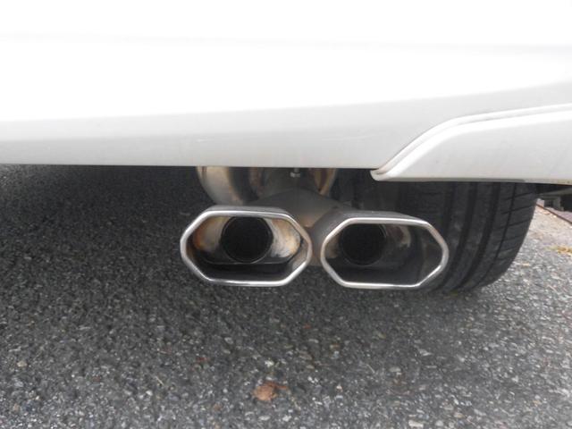 プリウスアルファ Ｓツーリングセレクション　アルパイン８インチナビ　地デジ　Ｂカメラ　Ｂｌｕｅｔｏｏｔｈ　モデリスタエアロ　マフラー　ＬＥＤ　スマートキー（18枚目）