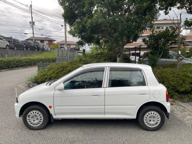 Ｇｉセレクト　禁煙車パワステ　パワーウインド　走行１６３００ｋｍ(9枚目)