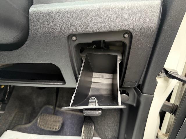 ムーヴ カスタム　Ｒリミテッド　禁煙車　ターボ　ＥＴＣ　スマートキー　アルミホイール　ＨＩＤヘッドライト　フォグランプ　ＣＤデッキ　電動格納ウインカードアミラー（28枚目）