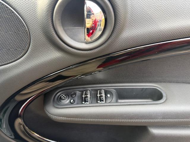 ＭＩＮＩ クーパーＳＤ　クロスオーバー　禁煙車　ＥＴＣ　ディーゼルターボ　ジョンクーパーワークス仕様　キーレス　ＣＤ　電格ミラー　デジタルルームミラードラレコ付き（28枚目）