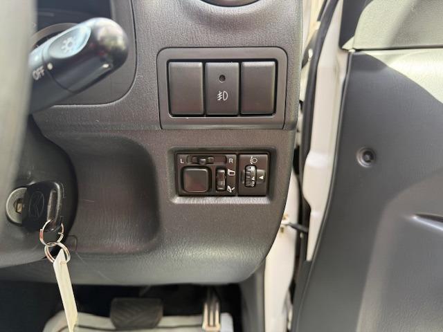 ＡＺオフロード ＸＣ　禁煙車　ターボ　ＥＴＣ　ナビ　フルセグ　Ｂｌｕｅｔｏｏｔｈ　キーレス　電格ドアミラー　アルミホイール　背面タイヤ　サイドバー（30枚目）