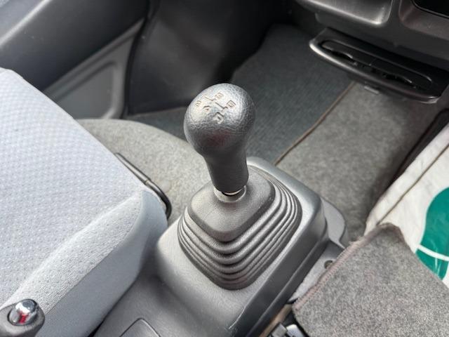 エブリイ ジョインターボDX-II 禁煙車 4WD ターボ 5MT ハイルーフ キーレスエントリー 走行58700キロ(28枚目)