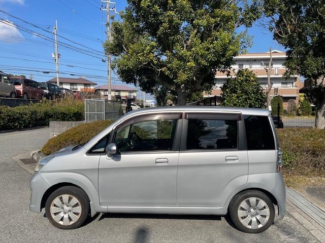 ステラ カスタムＲＳ　禁煙車　スーパーチャージャー　メモリーナビナビ　フルセグ　キーレスエントリー　電動格納ドアミラ－　アルミ　ｂｌｕｅｔｏｏｔｈ（10枚目）