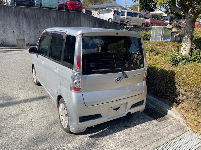 ステラ カスタムＲＳ　禁煙車　スーパーチャージャー　メモリーナビナビ　フルセグ　キーレスエントリー　電動格納ドアミラ－　アルミ　ｂｌｕｅｔｏｏｔｈ（11枚目）