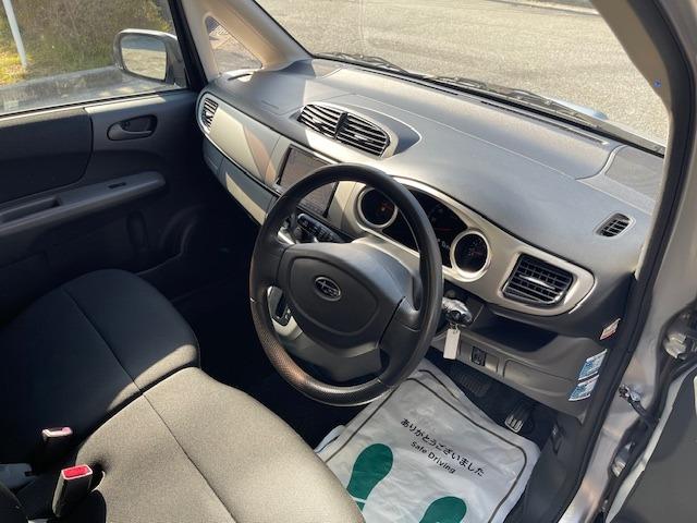 ステラ カスタムＲＳ　禁煙車　スーパーチャージャー　メモリーナビナビ　フルセグ　キーレスエントリー　電動格納ドアミラ－　アルミ　ｂｌｕｅｔｏｏｔｈ（17枚目）