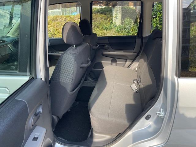 ステラ カスタムＲＳ　禁煙車　スーパーチャージャー　メモリーナビナビ　フルセグ　キーレスエントリー　電動格納ドアミラ－　アルミ　ｂｌｕｅｔｏｏｔｈ（18枚目）