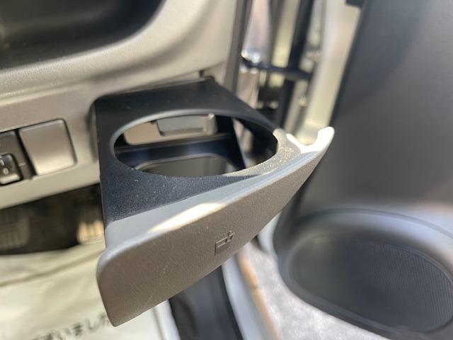 ステラ カスタムＲＳ　禁煙車　スーパーチャージャー　メモリーナビナビ　フルセグ　キーレスエントリー　電動格納ドアミラ－　アルミ　ｂｌｕｅｔｏｏｔｈ（35枚目）