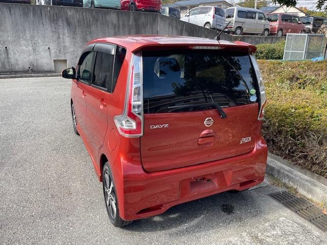 デイズ ハイウェイスター　Ｇターボ　禁煙車　ターボ　ドラレコ　ＥＴＣ　ナビ　フルセグ　Ｂｌｕｅｔｏｏｔｈ　エマージェンシーブレーキ　ＶＤＣ機能　スマートキー　プッシュスタート　電動格納ウインカーミラー　アルミホイール　アラウンドビュー（10枚目）