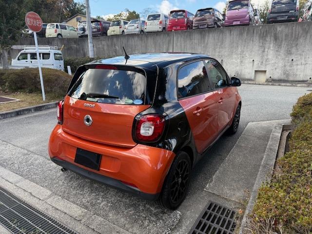 スマートフォーフォー ターボ　禁煙車　ターボ　ＥＴＣ　ガラスルーフ　黒革　シートヒーター　ドライブレコーダー　ＩＳＯ　ＦＩＸ　アルミ　キーレスエントリー（12枚目）