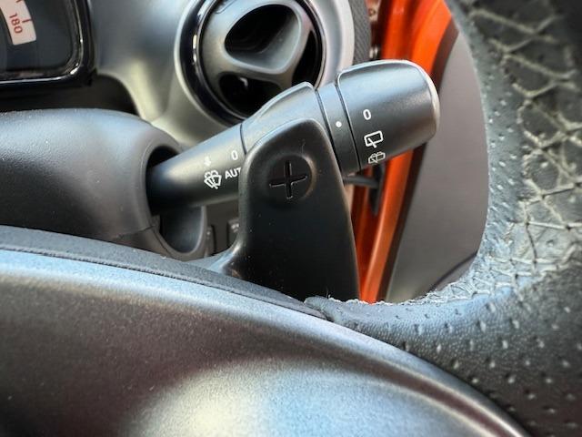 スマートフォーフォー ターボ　禁煙車　ターボ　ＥＴＣ　ガラスルーフ　黒革　シートヒーター　ドライブレコーダー　ＩＳＯ　ＦＩＸ　アルミ　キーレスエントリー（26枚目）
