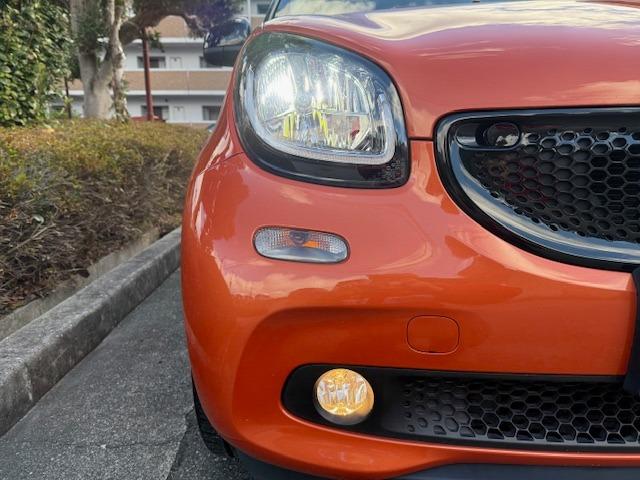 スマートフォーフォー ターボ　禁煙車　ターボ　ＥＴＣ　ガラスルーフ　黒革　シートヒーター　ドライブレコーダー　ＩＳＯ　ＦＩＸ　アルミ　キーレスエントリー（43枚目）