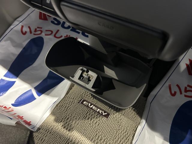 エブリイ ＪＯＩＮ　６型　ディスプレイオーディオ　バックカメラ　前後衝突被害軽減ブレーキ　ディスプレイオーディオ　バックカメラ　マニュアルエアコン　オートライト　キーレスプッシュスタート　シートヒーター　チルトステアリング（28枚目）