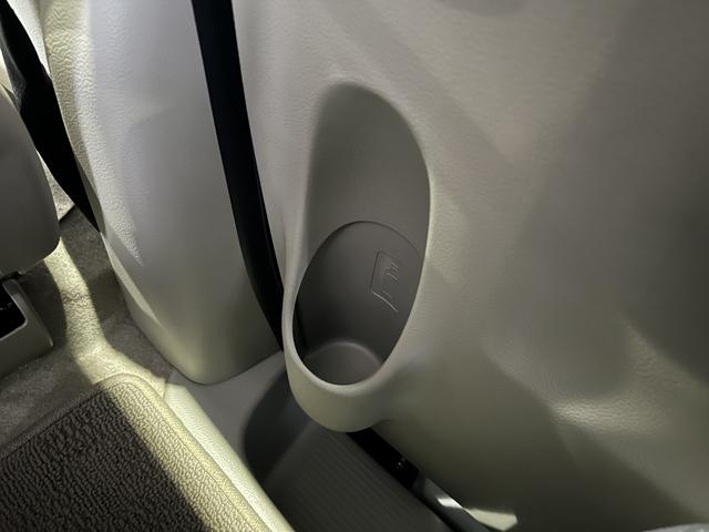 エブリイ ＪＯＩＮ　６型　ディスプレイオーディオ　バックカメラ　前後衝突被害軽減ブレーキ　ディスプレイオーディオ　バックカメラ　マニュアルエアコン　オートライト　キーレスプッシュスタート　シートヒーター　チルトステアリング（33枚目）