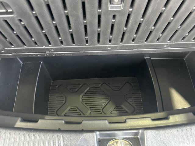 ���Q�b�W�X�y�[�X���Ɏ��O���\�Ȏ��[�{�b�N�X������܂��I