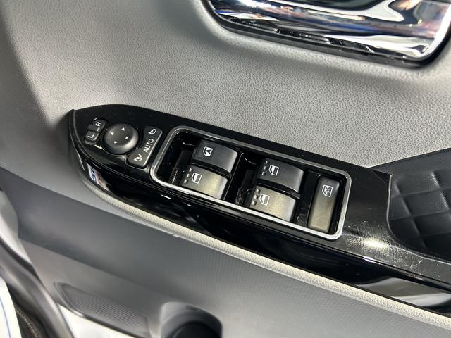 タント カスタムＲＳセレクション　ナビ　バックカメラ　ＥＴＣ　前後衝突被害軽減ブレーキ　ナビ　バックカメラ　ＥＴＣ　ドライブレコーダー　オートＡＣ　キーレスプッシュスタート　シートヒーター　助手席ピラーレス　ロールサンシェード　クルーズコントロール（22枚目）