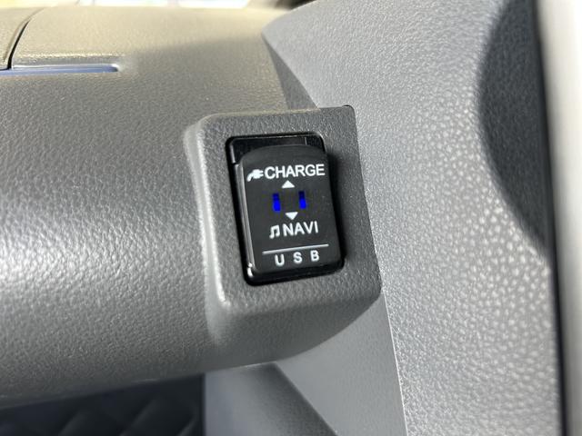 タント カスタムＲＳセレクション　ナビ　バックカメラ　ＥＴＣ　前後衝突被害軽減ブレーキ　ナビ　バックカメラ　ＥＴＣ　ドライブレコーダー　オートＡＣ　キーレスプッシュスタート　シートヒーター　助手席ピラーレス　ロールサンシェード　クルーズコントロール（27枚目）