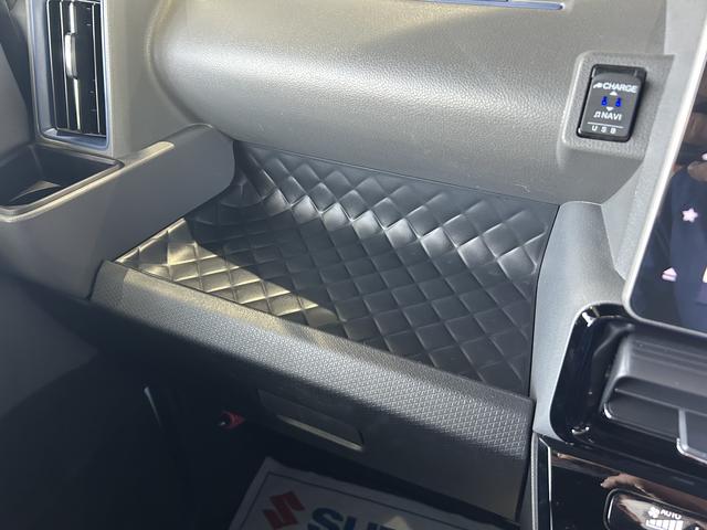 タント カスタムＲＳセレクション　ナビ　バックカメラ　ＥＴＣ　前後衝突被害軽減ブレーキ　ナビ　バックカメラ　ＥＴＣ　ドライブレコーダー　オートＡＣ　キーレスプッシュスタート　シートヒーター　助手席ピラーレス　ロールサンシェード　クルーズコントロール（31枚目）