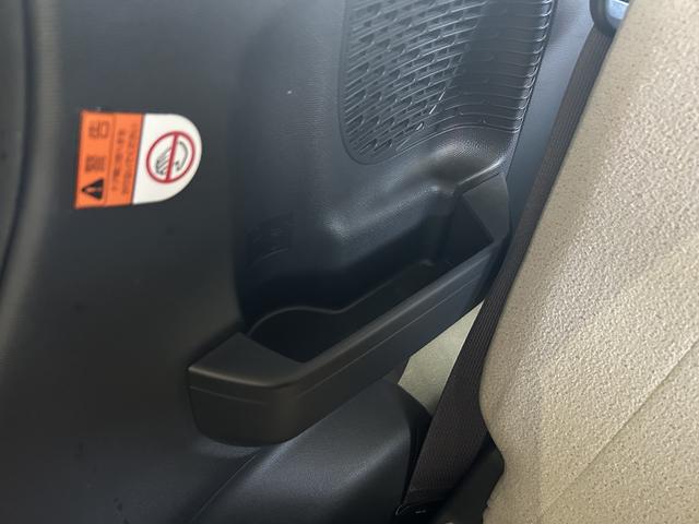 ムーヴキャンバス ＧメイクアップＶＳ　ＳＡ３　ナビ　全方位カメラ　ドラレコ　前後衝突被害軽減ブレーキ　ナビ　全方位カメラ　ドラレコ　オートＡＣ　オートライト　キーレスプッシュスタート　シートヒーター　両側電動スライドドア　アイドリングストップ（37枚目）