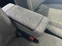 アームレスト付きなので長距離ドライブも快適!