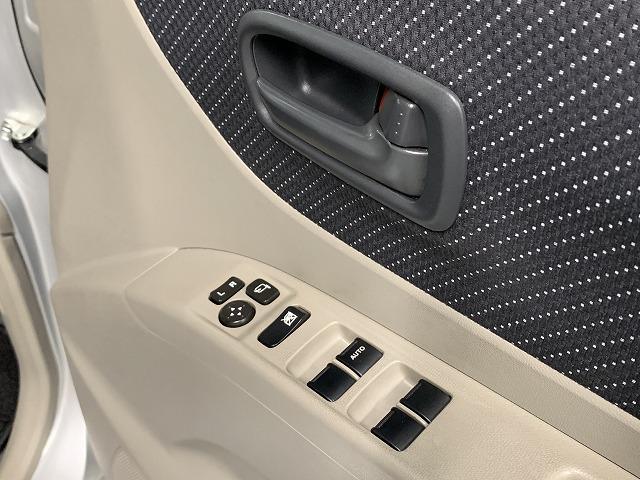 XS 片側電動スライドドア 純正アルミホイール スマートキー プッシュスタート HIDヘッドライト フォグランプ オートエアコン 電動格納式ミラー サイドバイザー ベンチシート ABS 軽自動車(29枚目)