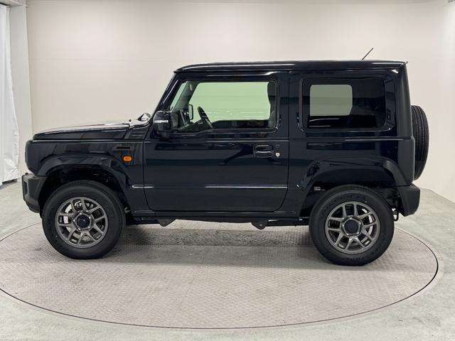 ジムニー ＸＣ　軽自動車　届出済未使用車　衝突被害軽減ブレーキ　アダプティブクルーズコントロール　アイドリングストップシステム　シートヒーター　アルミホイール　フルフラットシート　スマートキー　パワーウィンドウ（13枚目）
