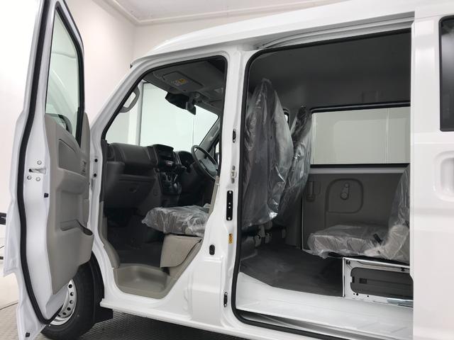 エブリイ PAリミテッド 軽自動車 届出済未使用車 衝突被害軽減ブレーキ キーレスエントリー 両側スライドドア 運転席エアバック 助手席エアバック パワーステアリング エアコン 障害物センサー オートマチックハイビーム ABS(79枚目)