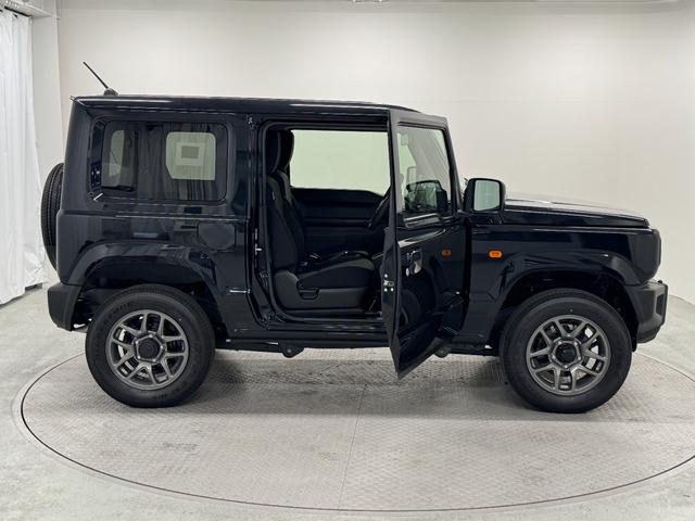 ジムニー XC 軽自動車 届出済未使用車 衝突被害軽減ブレーキ アダプティブクルーズコントロール アイドリングストップ アルミホイール シートヒーター スマートキー パワーウィンドウ フルフラットシート ABS(13枚目)