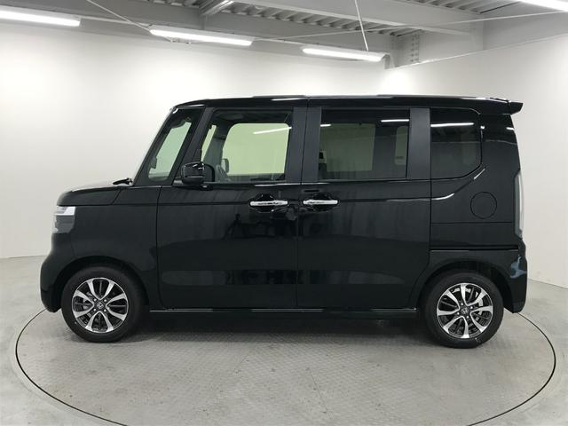 Ｎ－ＢＯＸカスタム ベースグレード　軽自動車　届出済未使用車　衝突被害軽減ブレーキ　アダプティブクルーズコントロール　両側スライド片側電動ドア　スマートキー　バックカメラ　シートヒーター　アルミホイール　フルフラットシート　ＡＢＳ（9枚目）