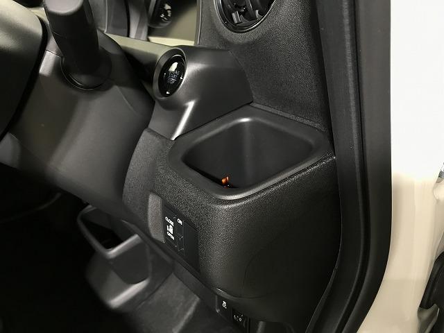 Ｎ－ＢＯＸカスタム ベースグレード　軽自動車　届出済未使用車　衝突被害軽減ブレーキ　ＡＢＳ　エアコン　エアバッグ　パワステ　パワーウィンドウ　アイドリングストップ　スマートキー（51枚目）